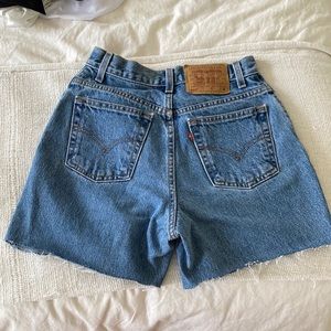 Vintage Levi’s 550 Cut off Shorts